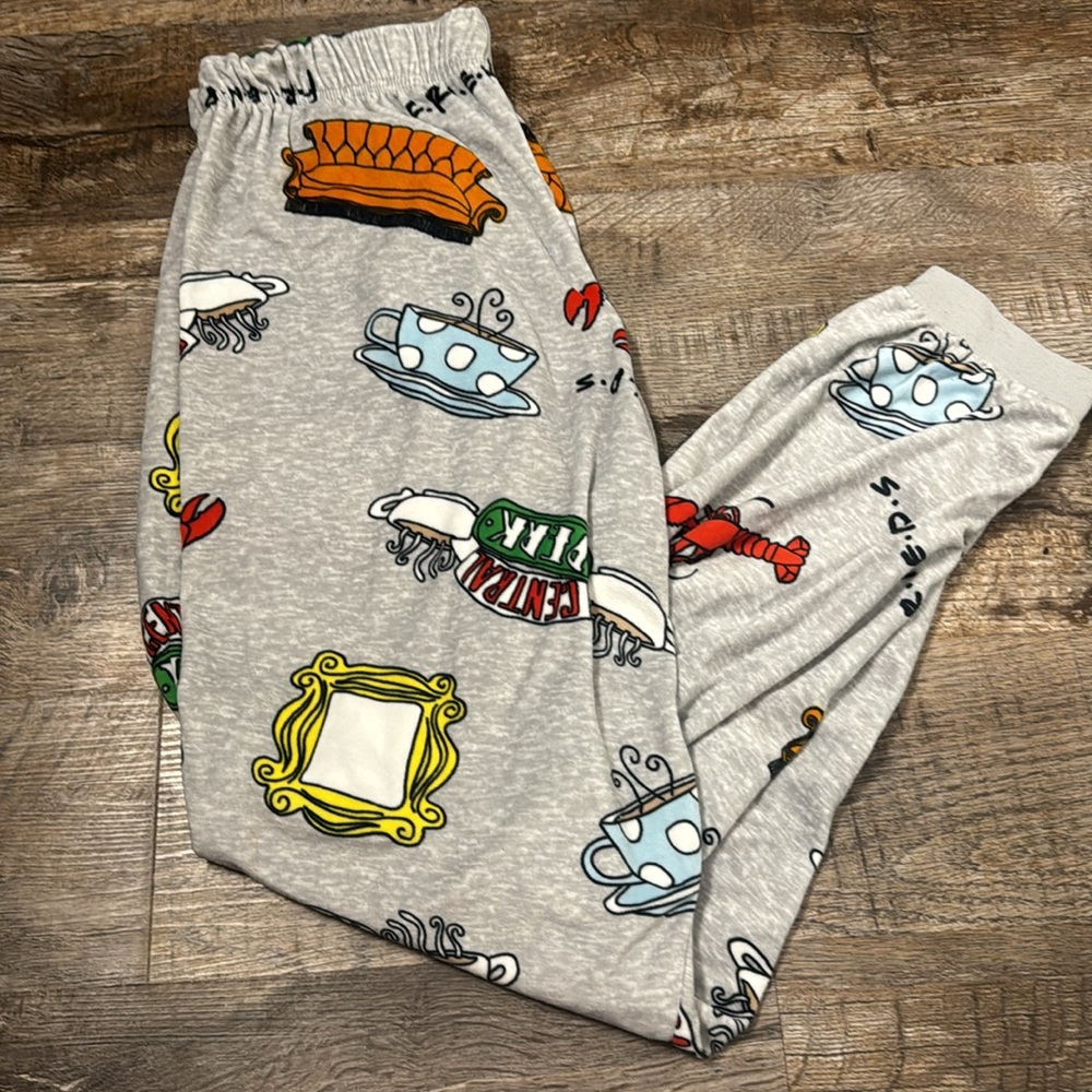 FRIENDS Characterer & Element sweatpants size 8/10 - Picture 3 of 4